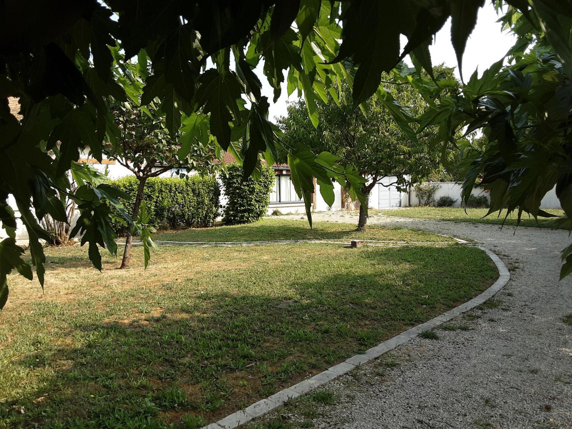 Les Annexes Villa Verdun-sur-le-Doubs Exterior photo